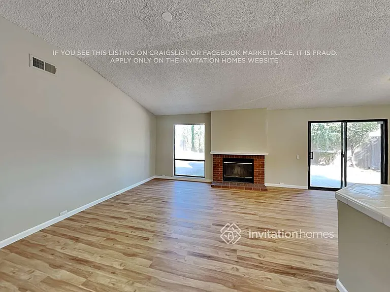 8111 Darien Cir — Photo 5