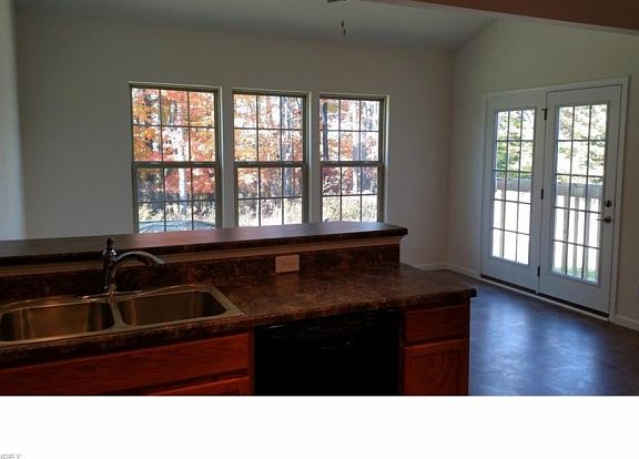 4th image of 10288 Flagstone Dr