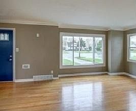 2nd image of 28508 Lake Shore Blvd
