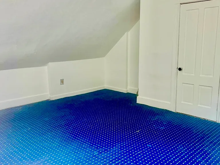 61-63 Walnut St #3 — Photo 6