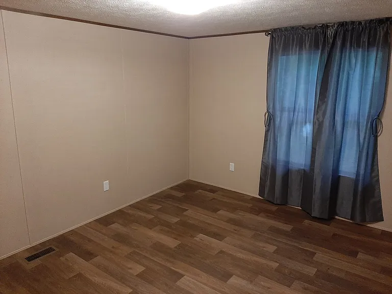 419 Kentucky Valley Rd — Photo 5