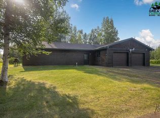 987 Holmes Rd, North Pole, AK 99705