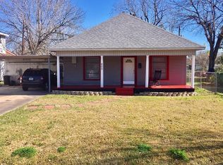 805 S 2nd St, La Porte, TX 77571