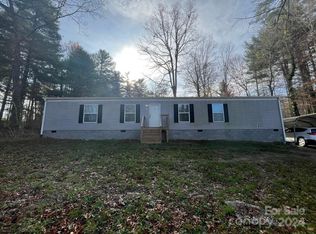 618 Piney Ridge Dr, Hendersonville, NC 28791