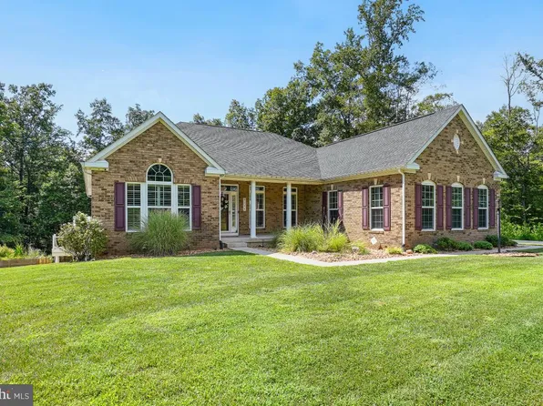 8169 Counselor Rd, Manassas, VA 20112