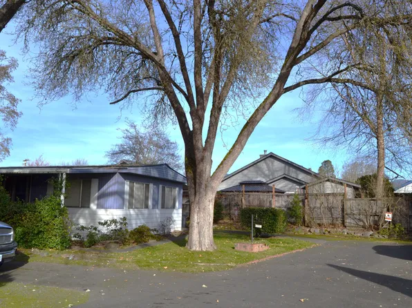 285 Lakeview Dr, Grants Pass, OR 97526