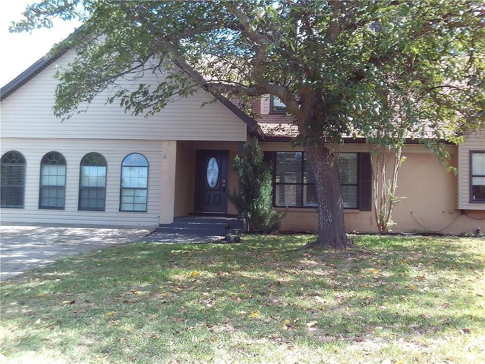 1st image of 3900 Glenwood Dr