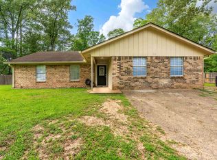 310 Pine Cir, Hallsville, TX 75650