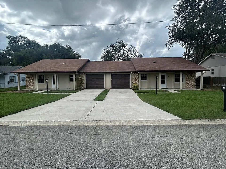 54 Ivy Ln