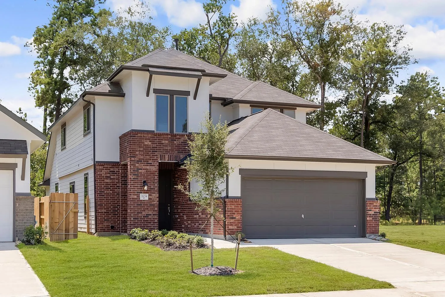 5 bed, 3.0 bath, 2691 sqft, $2,800 — Photo 1