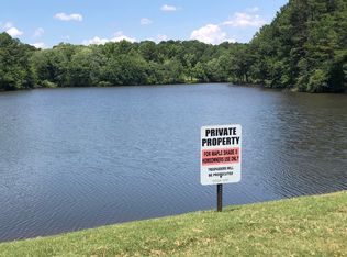 190 Maple Shade Dr, Tyrone, GA 30290
