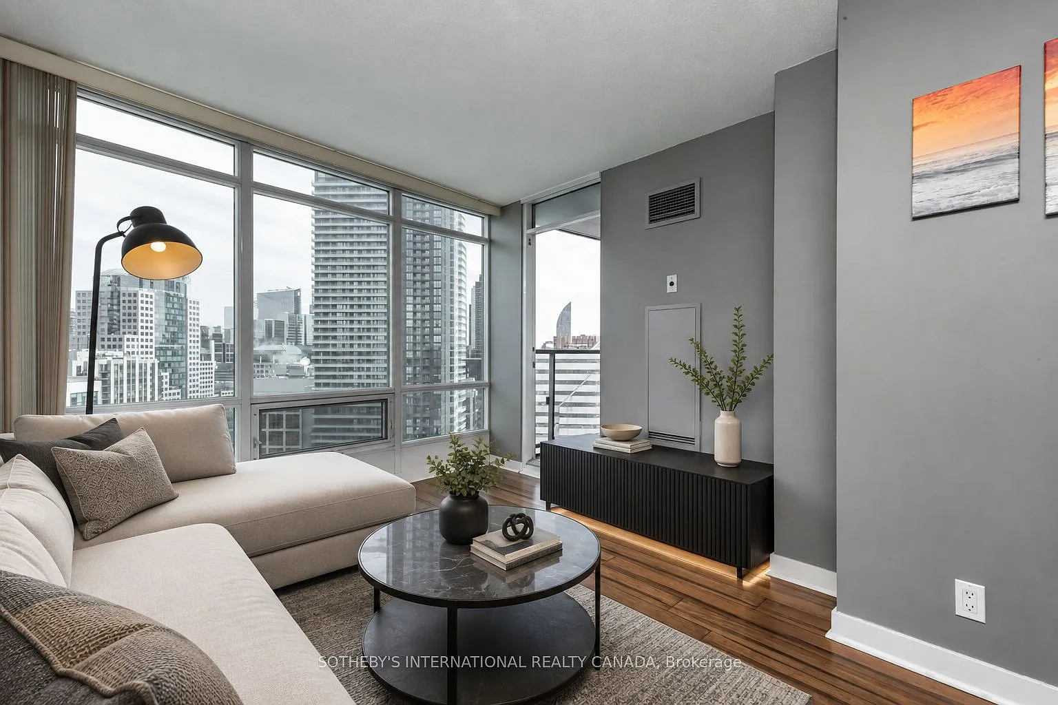 2 bed, $2,650 — Photo 1