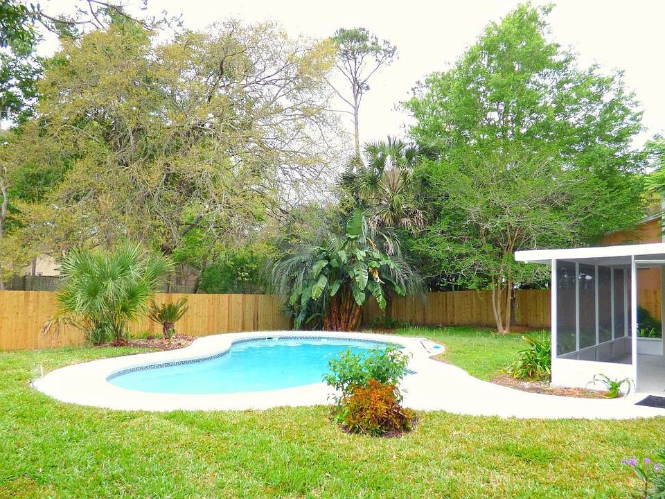 2nd image of 462 Saltbush Ct