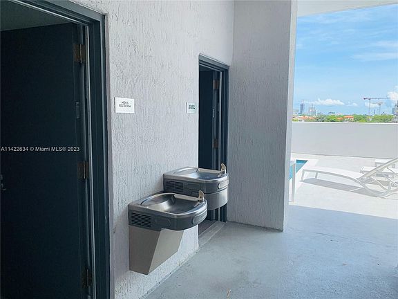 4th image of 39 NW 7th Ave APT 401