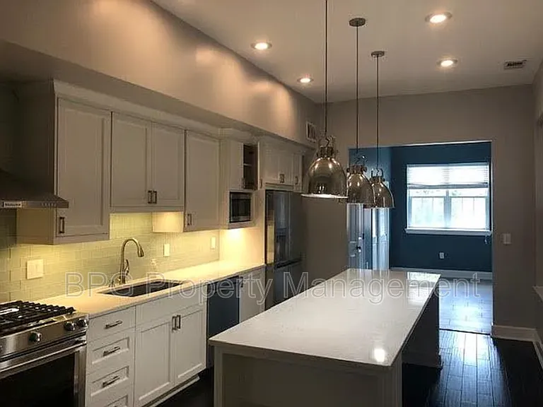 1027 7th St NE — Photo 13