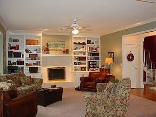 Gorgeous Great Room w/Fireplace