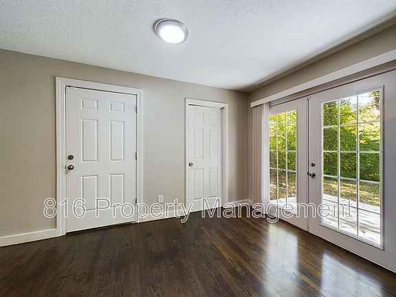 4th image of 11222 Donnelly Ave