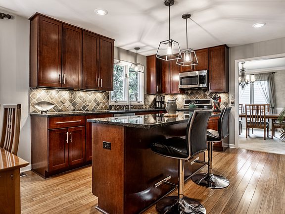 4th image of 9435 Moorings Blvd