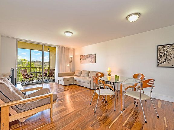 2nd image of 8343 Lake Dr APT 505
