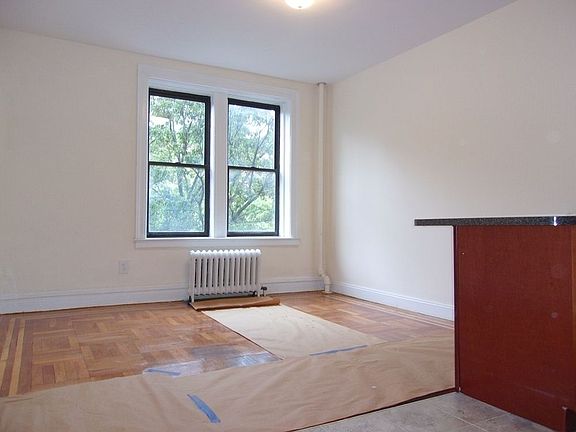 5th image of 5 Seaman Ave APT 1F