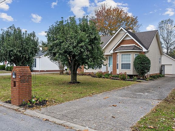 4th image of 286 Huntington Dr
