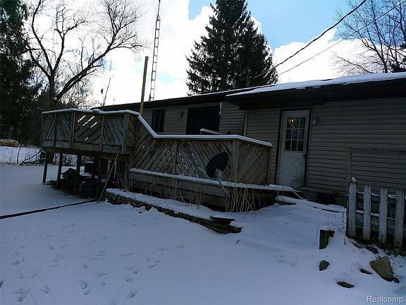 2nd image of 3732 Fish Lake Rd