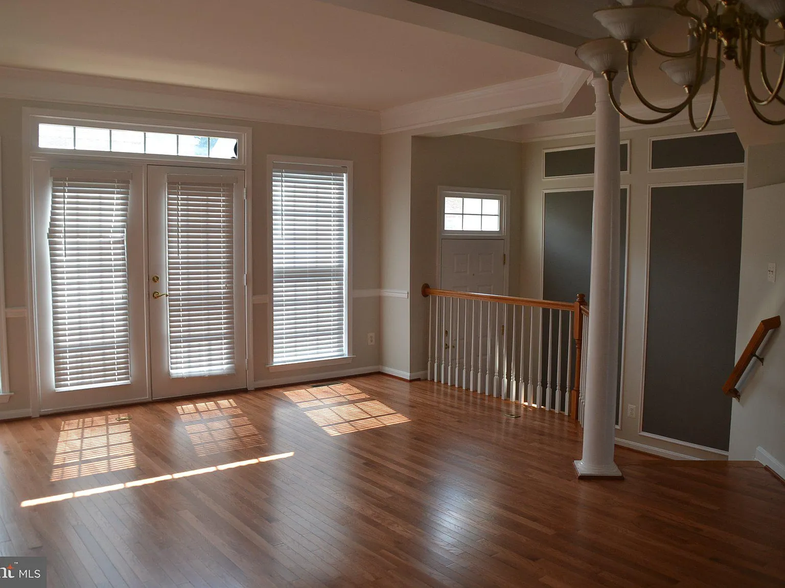 3 bed, 5.0 bath, 2510 sqft, $3,500 — Photo 3