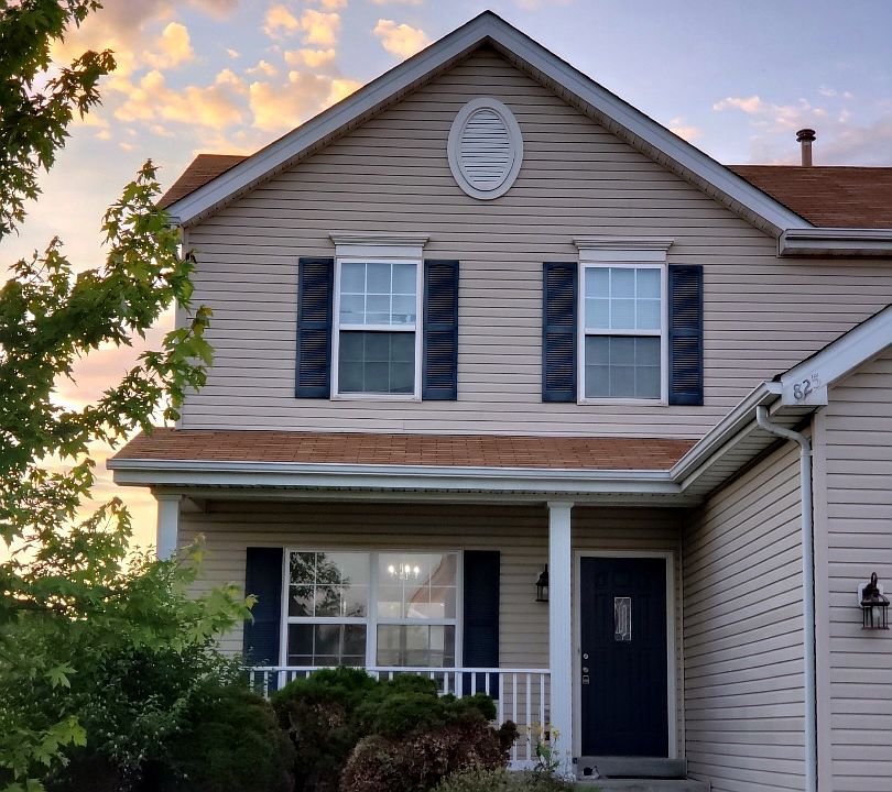 2nd image of 825 Saybrook Falls Dr