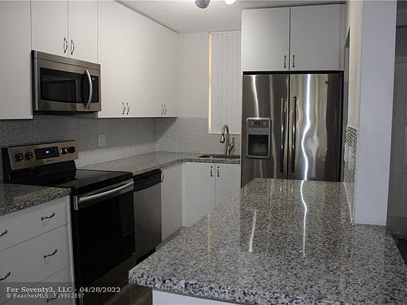 4th image of 1238 S Military Trl APT 1213