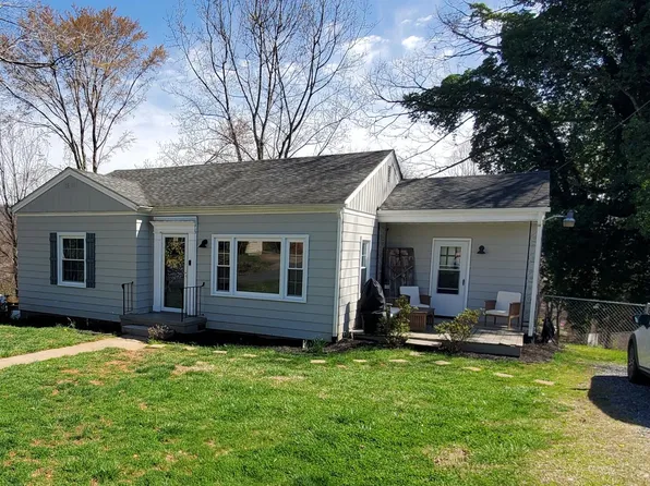 403 Paul St, Collinsville, VA 24078