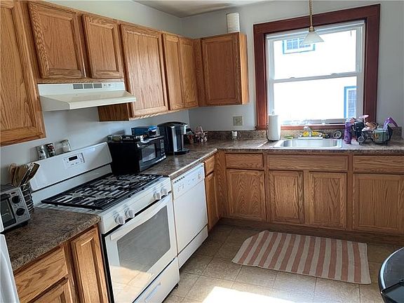 2nd image of 550/552/554 E Poplar Ave