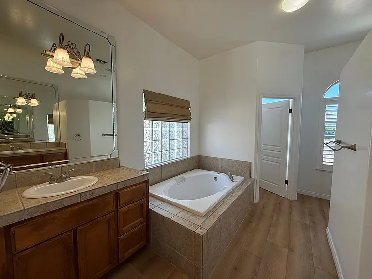 4309 Scribner Way — Photo 9