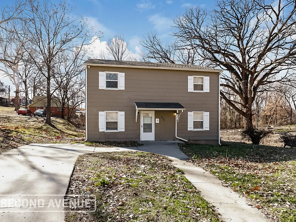 833 Stewart Ave