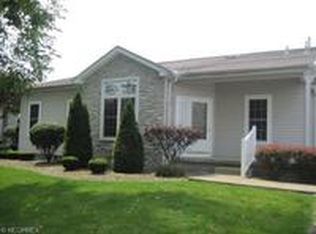 28 Abbington Dr NW, Warren, OH 44481