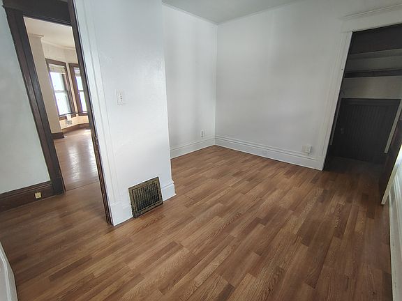 5th image of 1121 N Church St APT 1