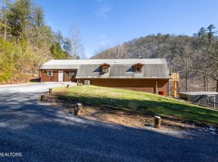606 Caney Creek Rd, Sevierville, TN 37863