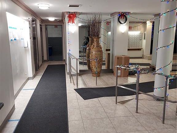 3rd image of 275 Webster Ave APT 6N