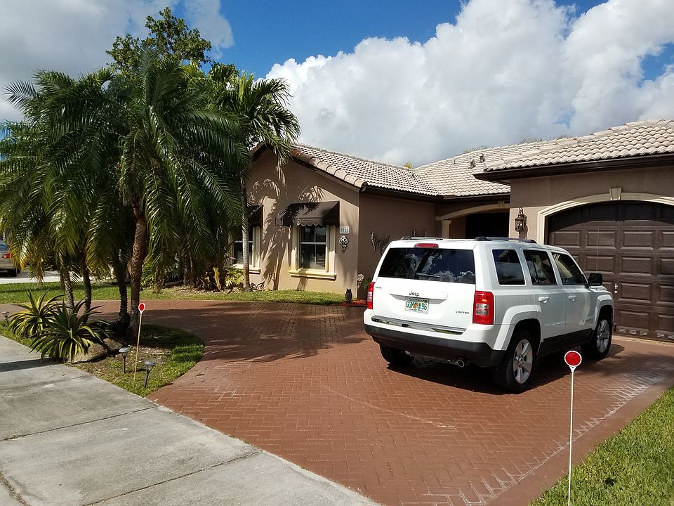 1st image of 8811 NW 166th Ter