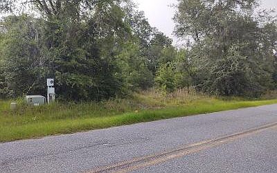 4th image of 802 NW Country Lake Dr