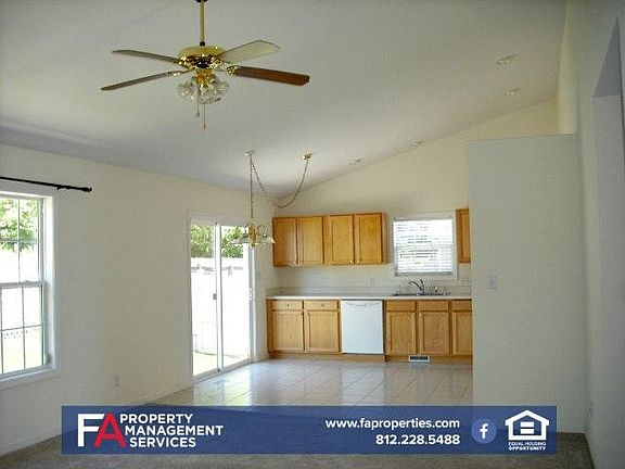 3rd image of 7844 Sandalwood Dr