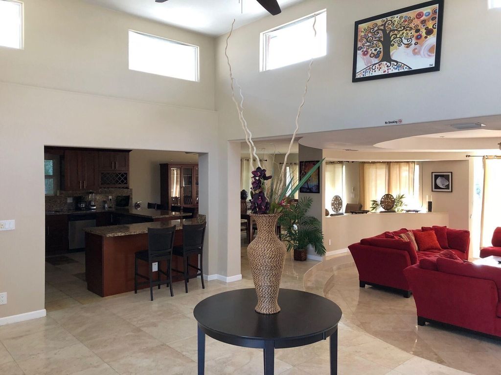 2740 NE 10th Street, photo 6