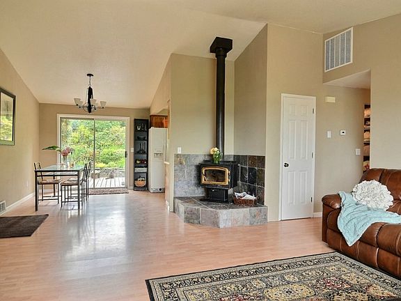 5th image of 2822 60th Street Ct NW