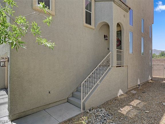 2nd image of 6627 Weeping Pine St