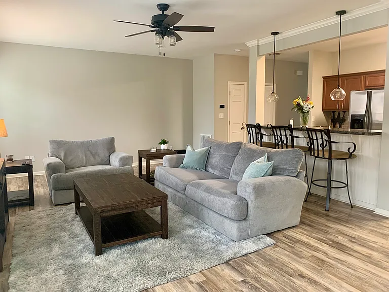 114 Walden Cv — Photo 2