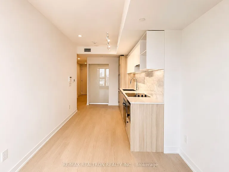 252 Church St #5305 — Photo 4