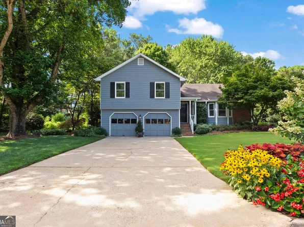 1590 Willow Bend Way, Snellville, GA 30078