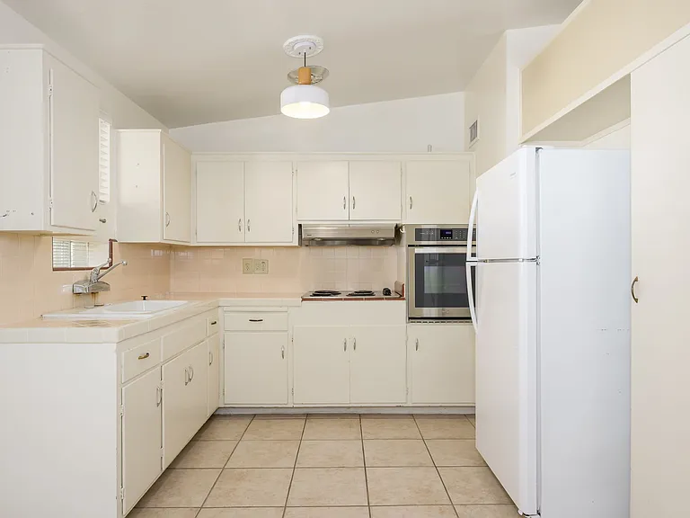1807 E Colter St #1 — Photo 10