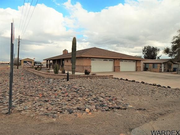 1st image of 8008 S Aspen Dr