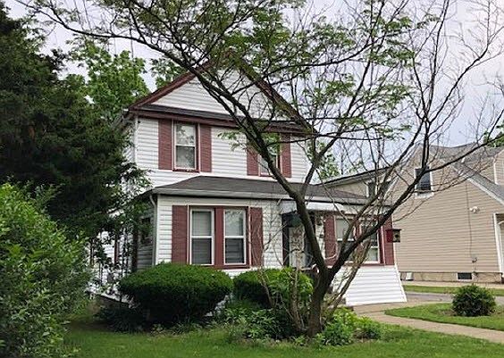 2nd image of 106 Whitehouse Ave