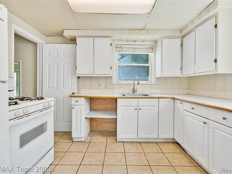 2607 Weithoff Ct — Photo 8